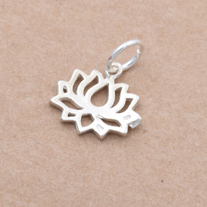 Lotus pendant in 925 silver 10.5x11.5mm - Hole: 3.5mm (1)